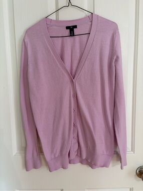 GAP Women’s Pastel Purple V-Neck Button Cardigan medium